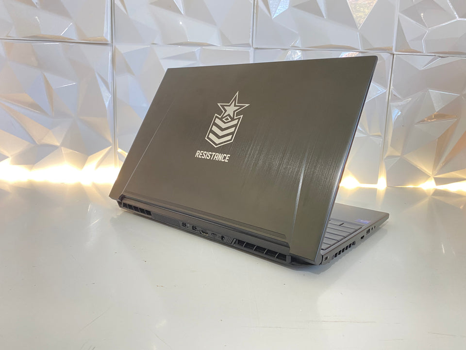 Resistance Clevo Laptop - RTX 2070 8GB - i7-8750H - 32GB RAM - 512GB SSD