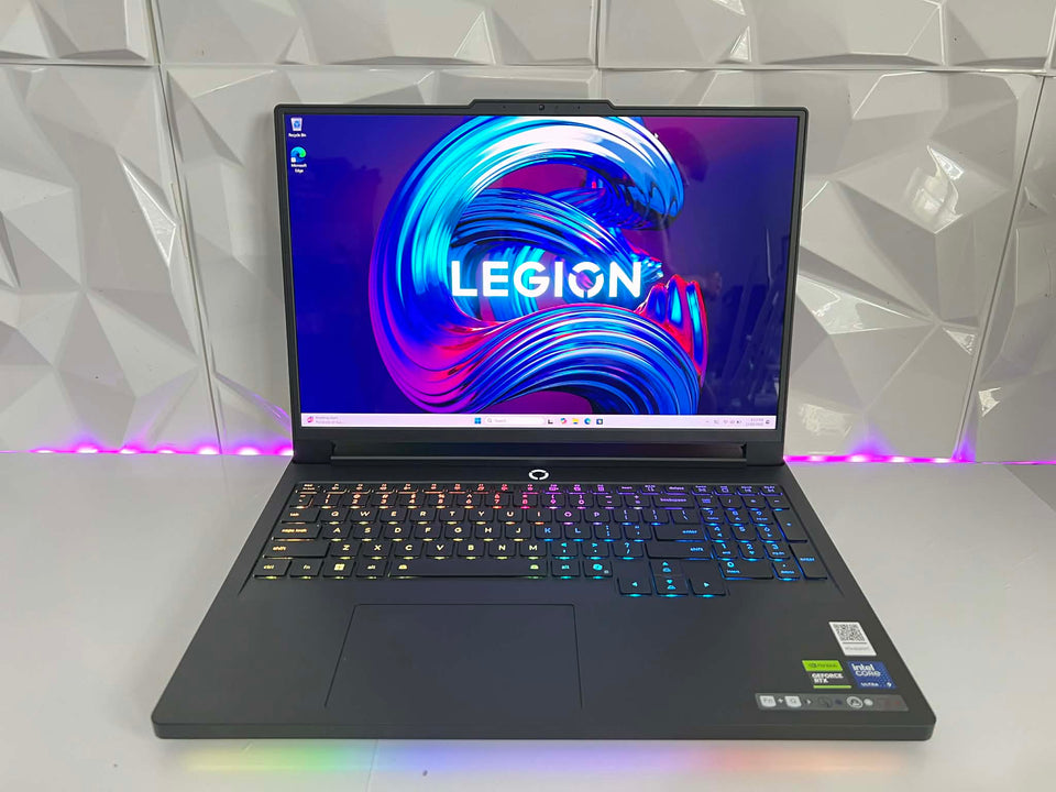Lenovo Legion Pro 7i – Ultra 9 275HX / 32GB RAM / 1TB Gen5 / RTX 5080 16GB / OLED 240Hz