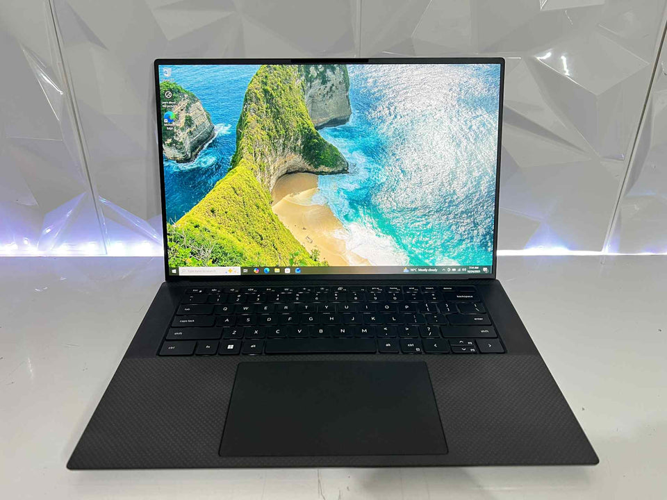 Dell Precision 5560 - Xeon W-11955M - 64GB RAM - RTX A2000 - 1TB SSD - HDR Display