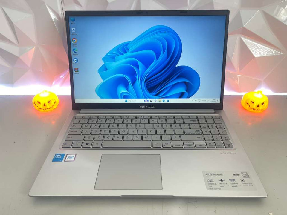 🎃SPOKY SALE🎃Asus Vivobook - Ultra 5 120U - 16GB RAM - 512GB SSD - FHD IPS - 100% Bat