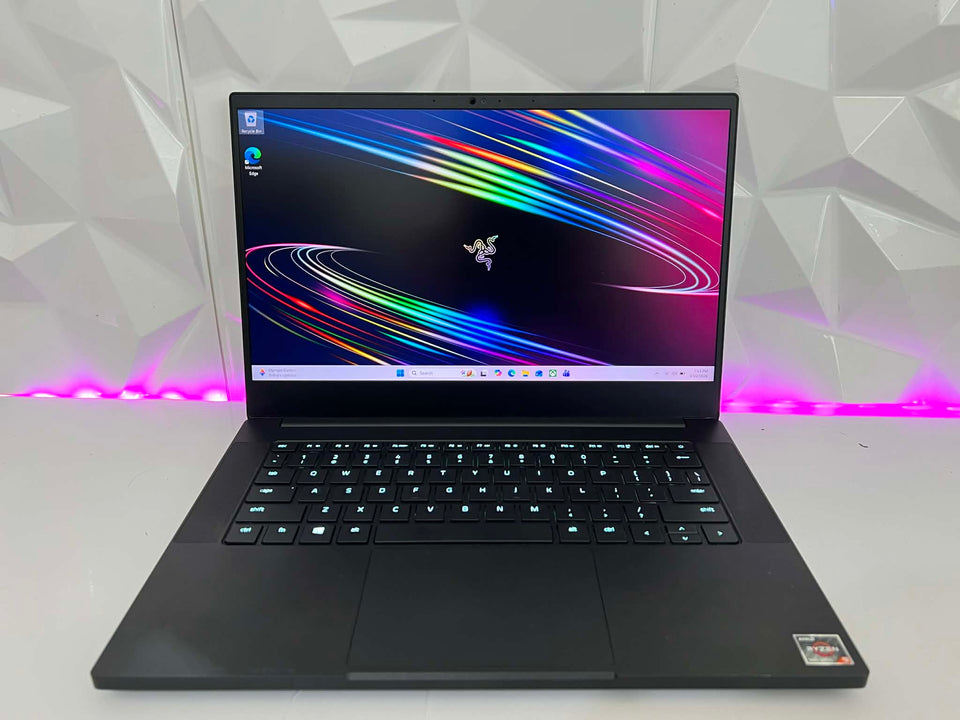 Razer Blade 14 Laptop - Ryzen 9-5900X - RTX 3070 - 16GB RAM - 512GB SSD - 2K 165Hz