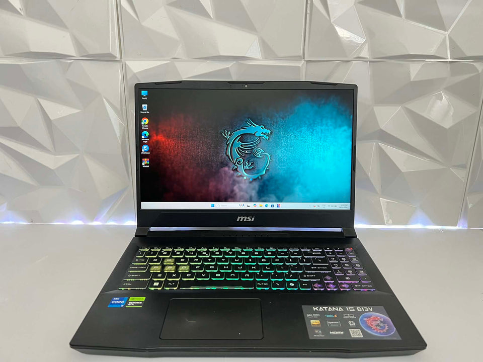 MSI Katana 15 Laptop - i7-13620H - 32GB DDR5 RAM - RTX 4050 - 512GB SSD - 144Hz