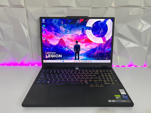 Lenovo Legion 5i – i9-14900HX / 24GB RAM / 1TB SSD / RTX 5070 / OLED / 1Y