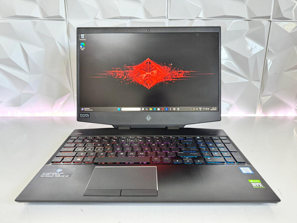 HP Omen 15 Laptop - i7-9750H - RTX 2070 8GB - 32GB RAM - 1TB SSD - 144Hz FHD IPS