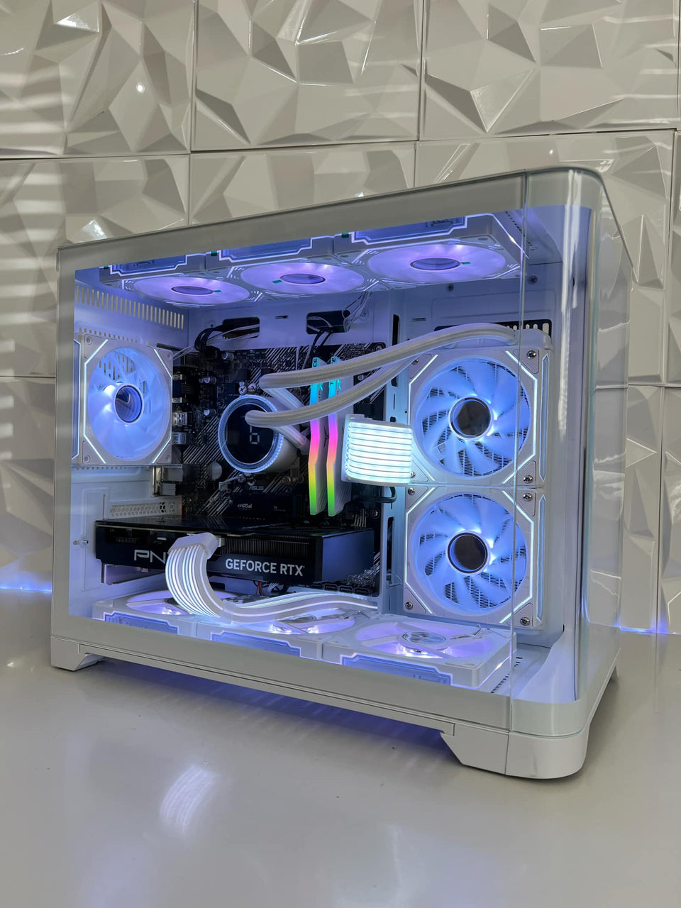 HYPE SNOW II GAMING PC - RTX 4070 Super/4080 Super/4090