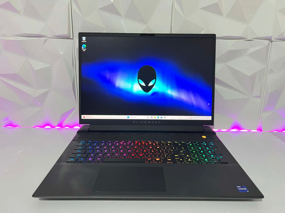 🔥WEEKEND SALE🔥Alienware M18 R2 - i9-14900HX - RTX 4080 - 64GB RAM - 3TB Gen4 SSD