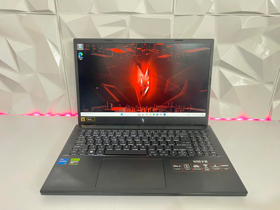 Acer Nitro V Laptop - i7-13620H - RTX 4050 6GB - 24GB DDR5 - 512GB SSD - 144Hz