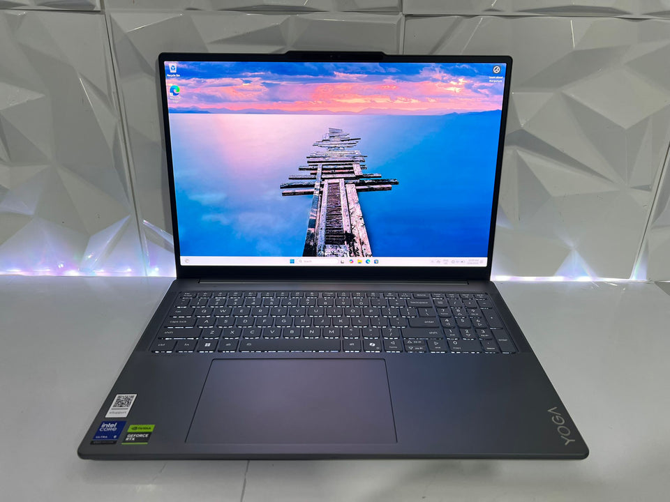 Lenovo Yoga Pro 9i Aura - Ultra 9 - RTX 5070 - 64GB RAM - 1TB - 3.2K 120Hz - 1Y WTY