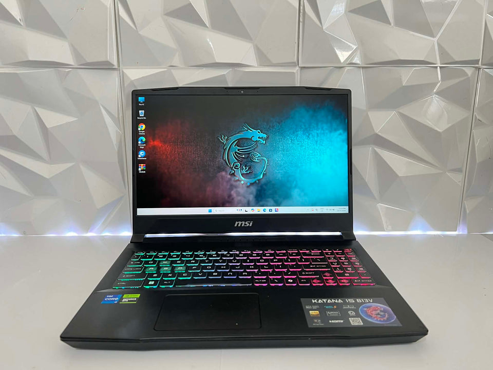 MSI Katana 15 Laptop - i7-13620H - 32GB DDR5 RAM - RTX 4050 - 512GB SSD - 144Hz