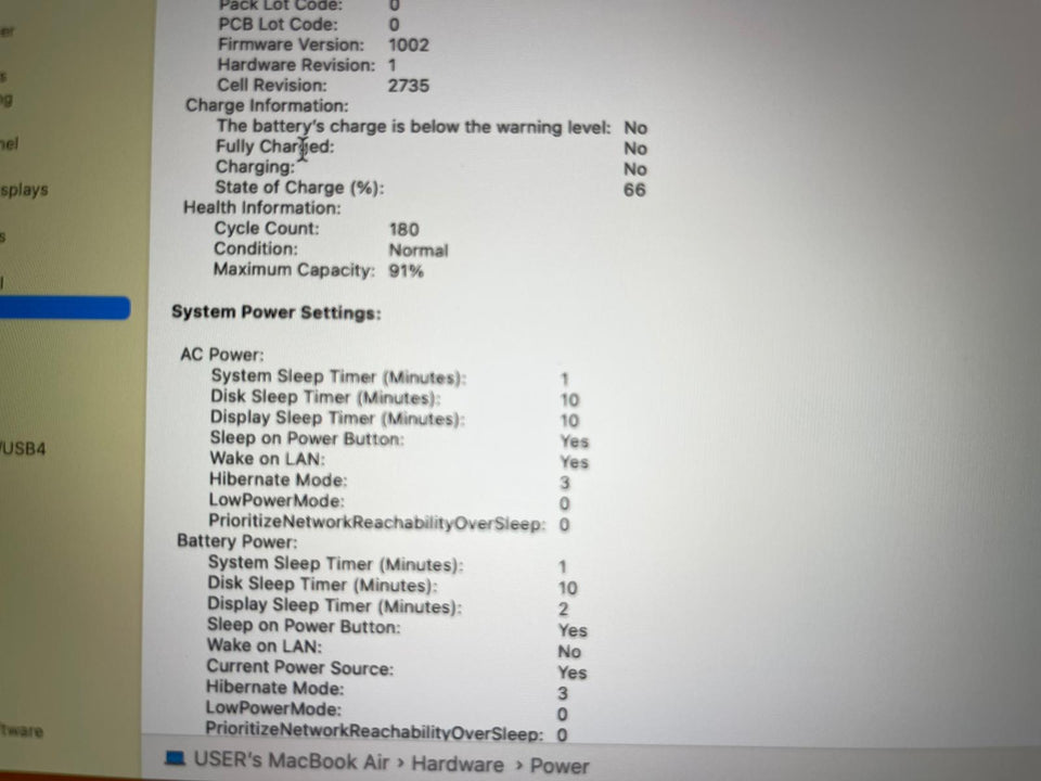 Macbook Book Air 13 2020 - M1 CPU - 8GB RAM - 256GB SSD - 180 Battery Cycles