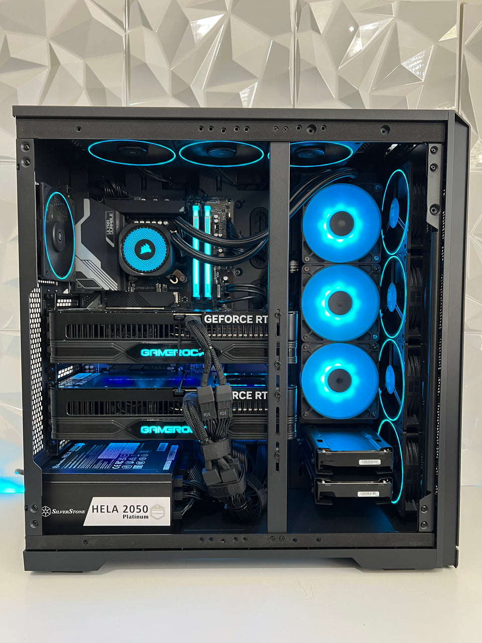 Phanteks Deep-Learning AI PC - R9-9900X3D - Dual RTX 5090s - 128GB RAM - 2TB SSD