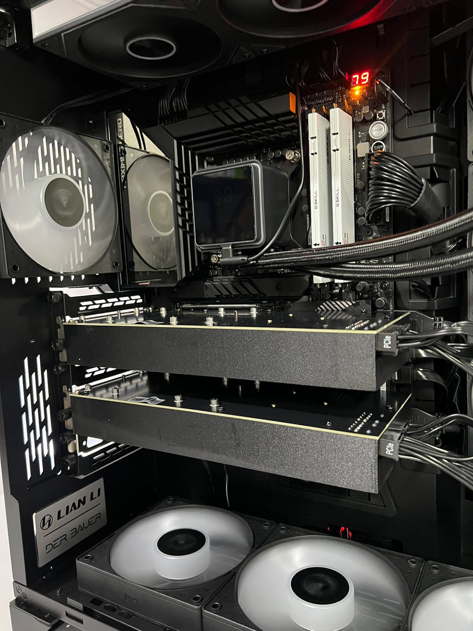 Lian Li AI PC - i9-13900KF - 2 x TESLA V100 | RTX 3090 - 96GB RAM - 1TB - 1500W PSU