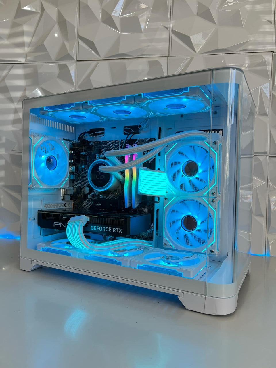 HYPE SNOW II GAMING PC - RTX 4070 Super/4080 Super/4090