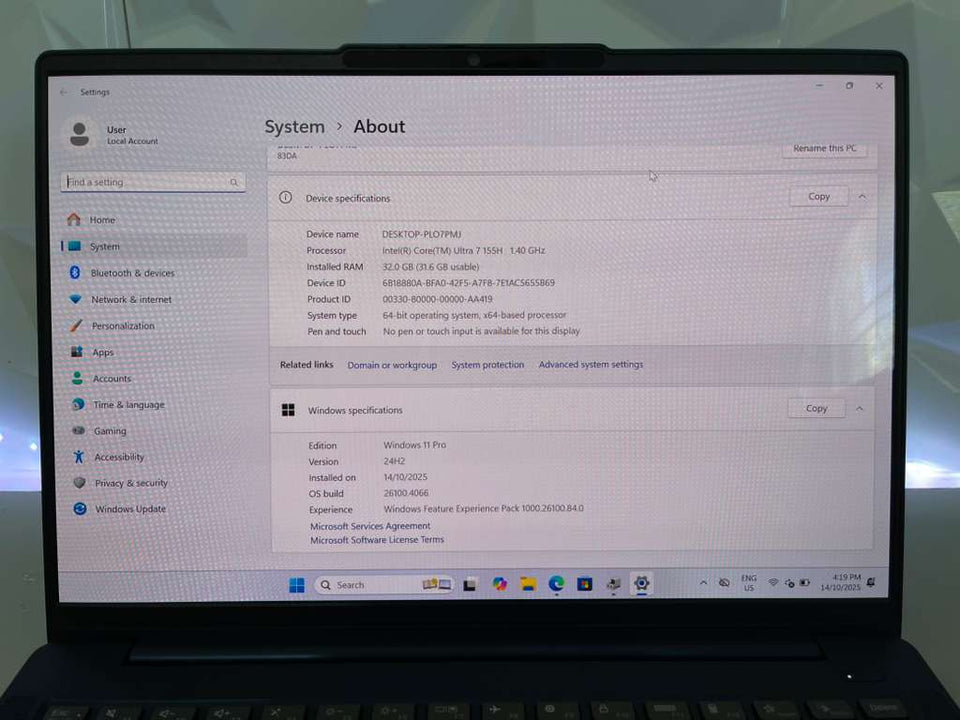 Lenovo Yoga Slim 5 Laptop - Ultra 7 155H - 32GB LDDR5X - 1TB SSD - 100% Battery