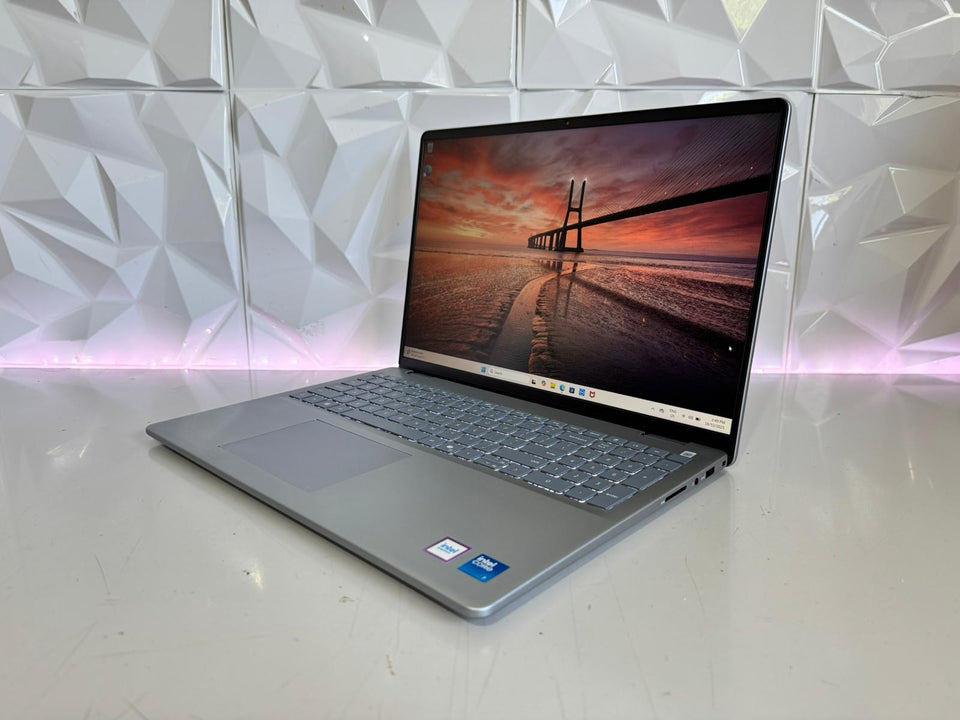Dell Inspiron 16 Laptop - Ultra 7 150U - 64GB DDR5 RAM - 1TB SSD - FHD IPS - 100% Battery