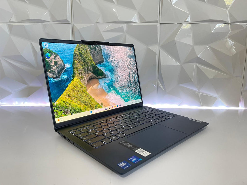 Lenovo Ideapad Slim 5 - Ultra 7 155H - 32GB RAM - 1TB SSD - OLED - 1Y WTY
