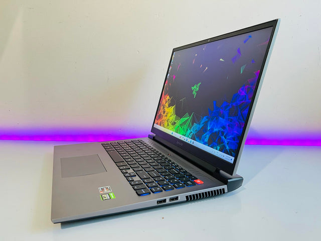 Allied Tomcat Laptop - R9-5900HX - RTX 3070 - 32GB RAM - 1TB SSD - 2K 165Hz