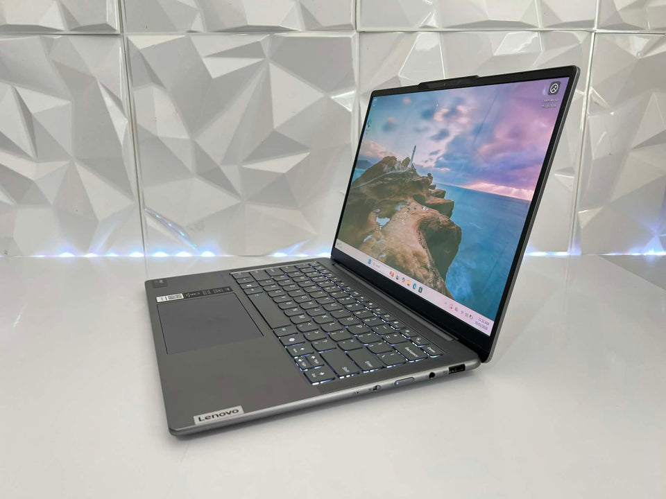 Lenovo Yoga Slim 7i - Ultra 7 155H - 32GB RAM - 1TB SSD - OLED - 1Y WTY