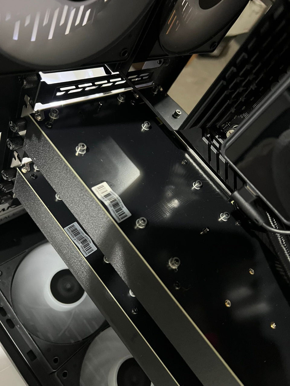 Lian Li AI PC - i9-13900KF - 2 x TESLA V100 | RTX 3090 - 96GB RAM - 1TB - 1500W PSU
