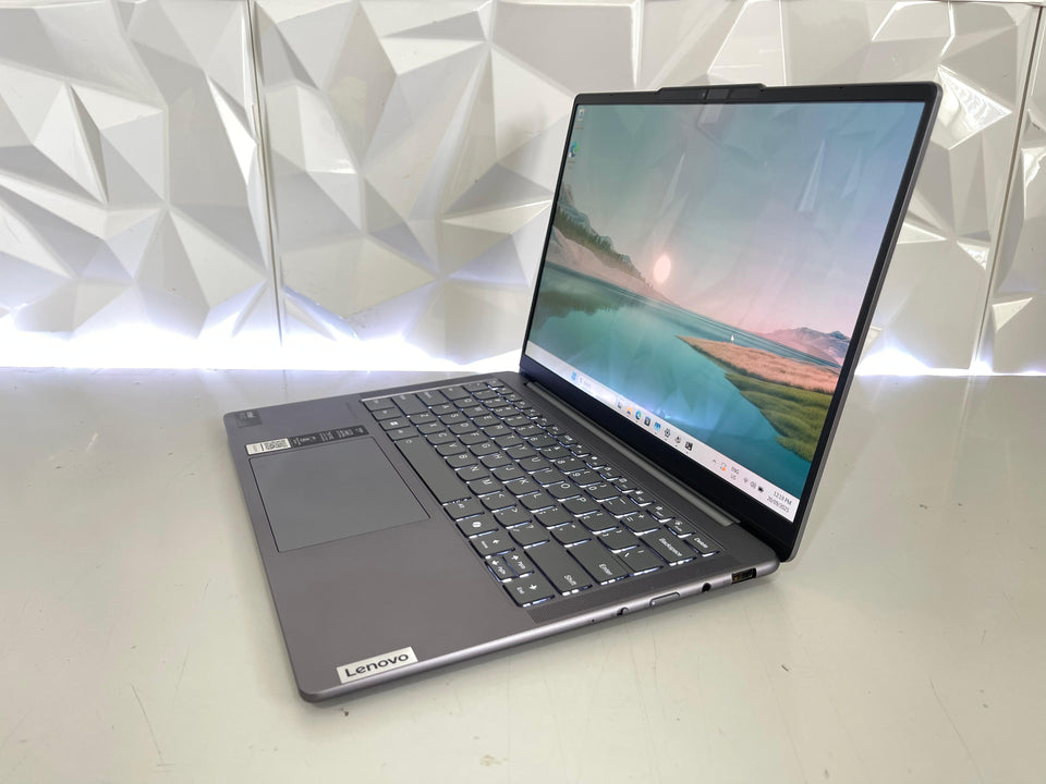 Lenovo Yoga Slim 7 - Ultra 7 155H - 32GB LDDR5X - 1TB SSD - WTY 09/2026