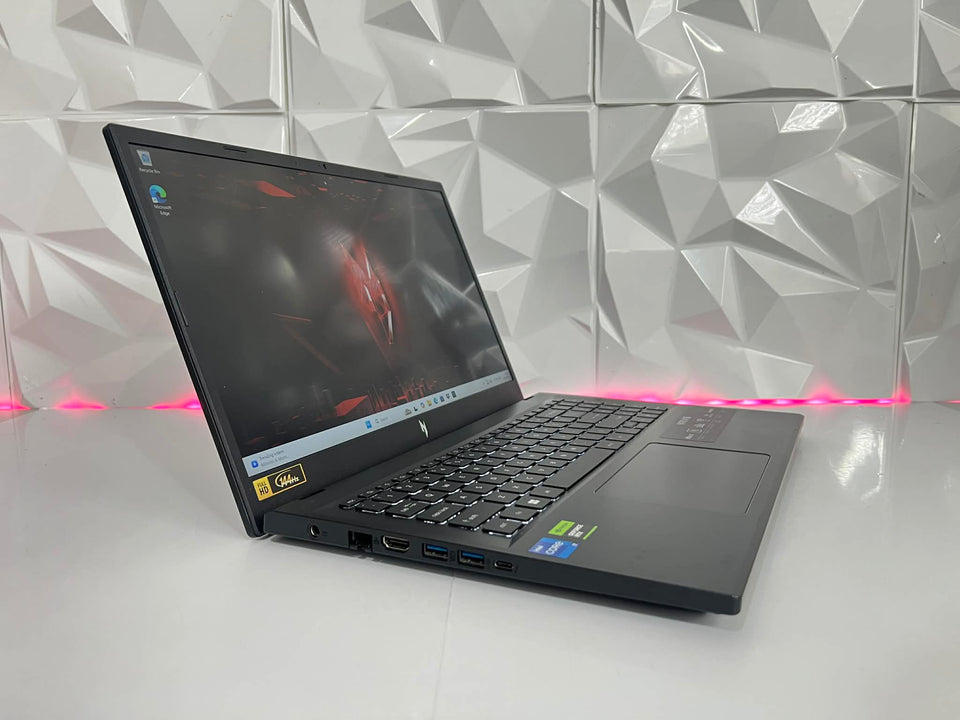 Acer Nitro V Laptop - i7-13620H - RTX 4050 6GB - 24GB DDR5 - 512GB SSD - 144Hz