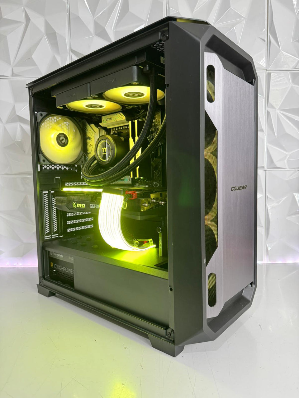 COURGAR AI PC - R7-7800X3D - RTX 3090 24GB - 64GB DDR5 - 1TB SSD + 4TB HDD