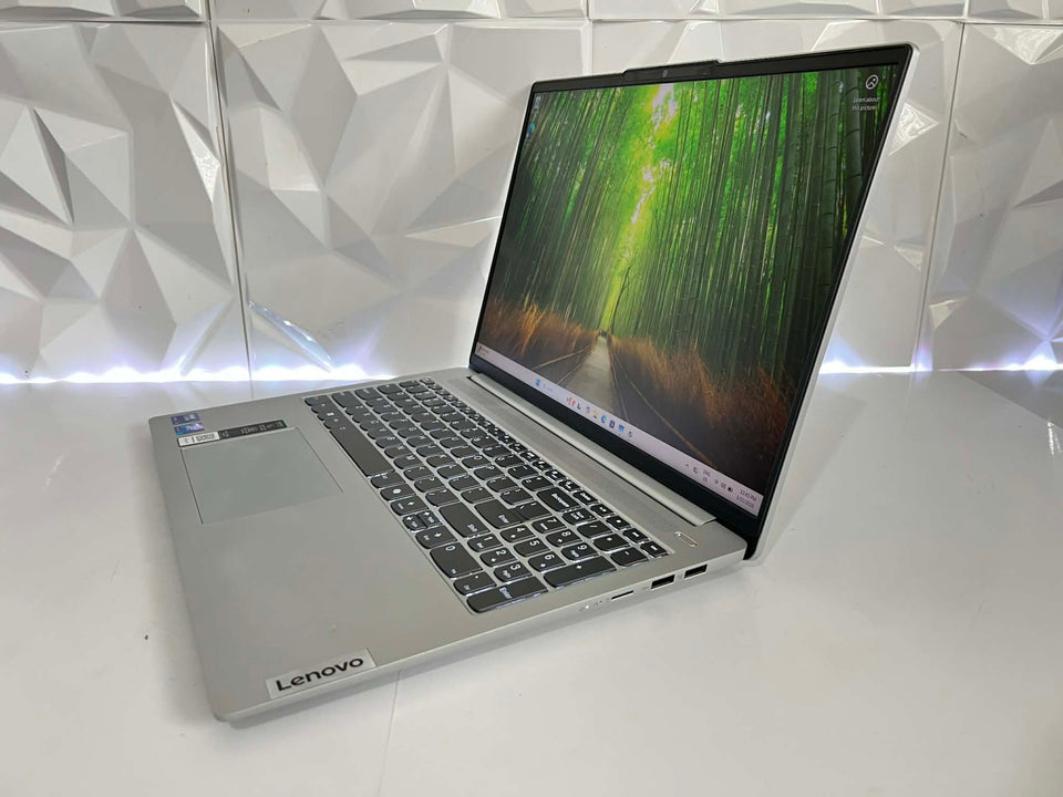 Lenovo Ideapad Slim 5i - Ultra 5 125H - 16GB 7467Mhz - 512GB SSD - FHD - 100% Battery