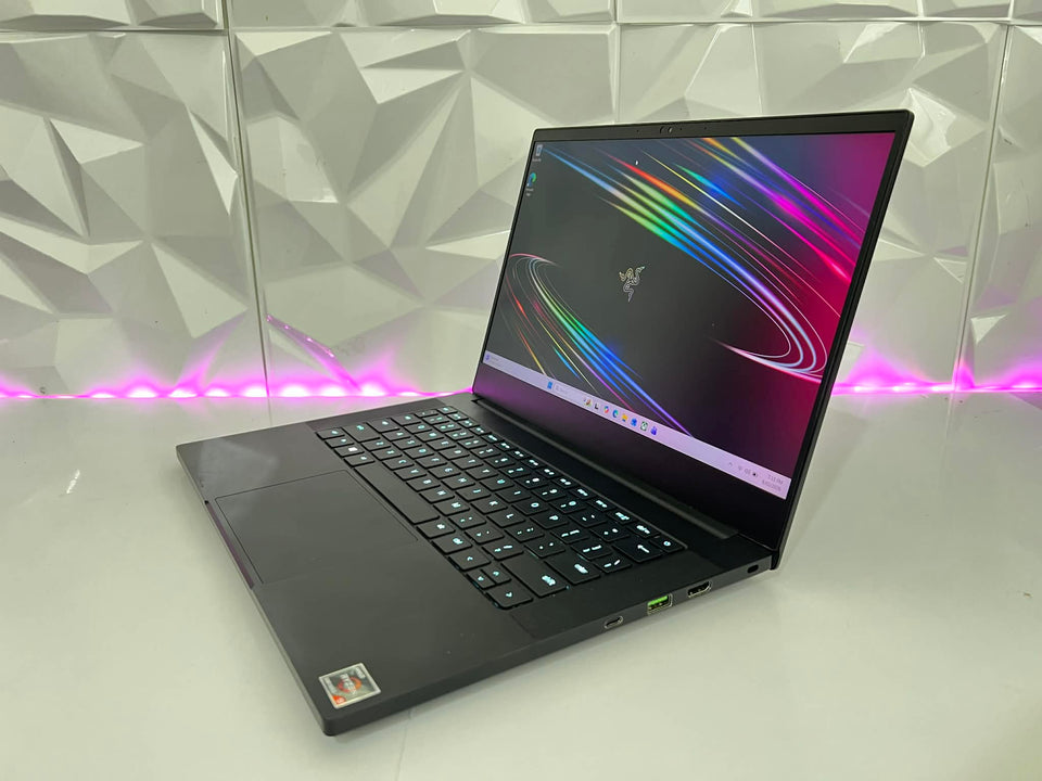 Razer Blade 14 Laptop - Ryzen 9-5900X - RTX 3070 - 16GB RAM - 512GB SSD - 2K 165Hz