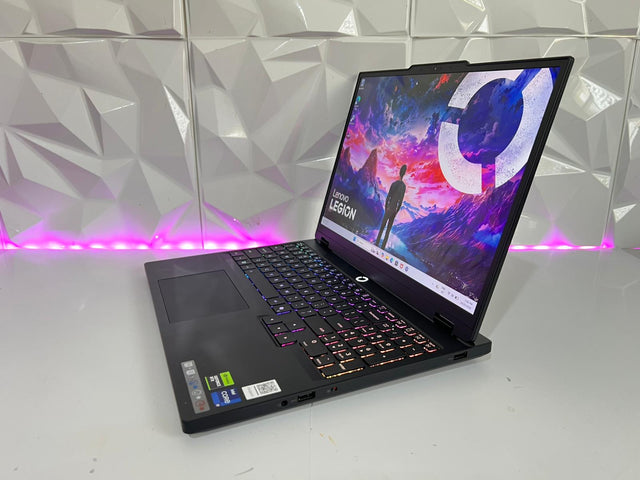 Lenovo Legion 5i – i9-14900HX / 24GB RAM / 1TB SSD / RTX 5070 / OLED / 1Y