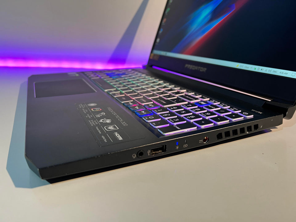 (FREE SHIP) Acer Predator Triton 300 - i7-9750H - 32GB RAM - RTX 2060 - 256GB/1TB
