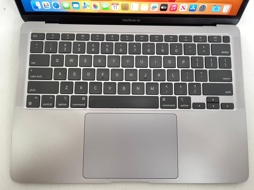 Macbook Book Air 13 2020 - M1 CPU - 8GB RAM - 256GB SSD - 180 Battery Cycles