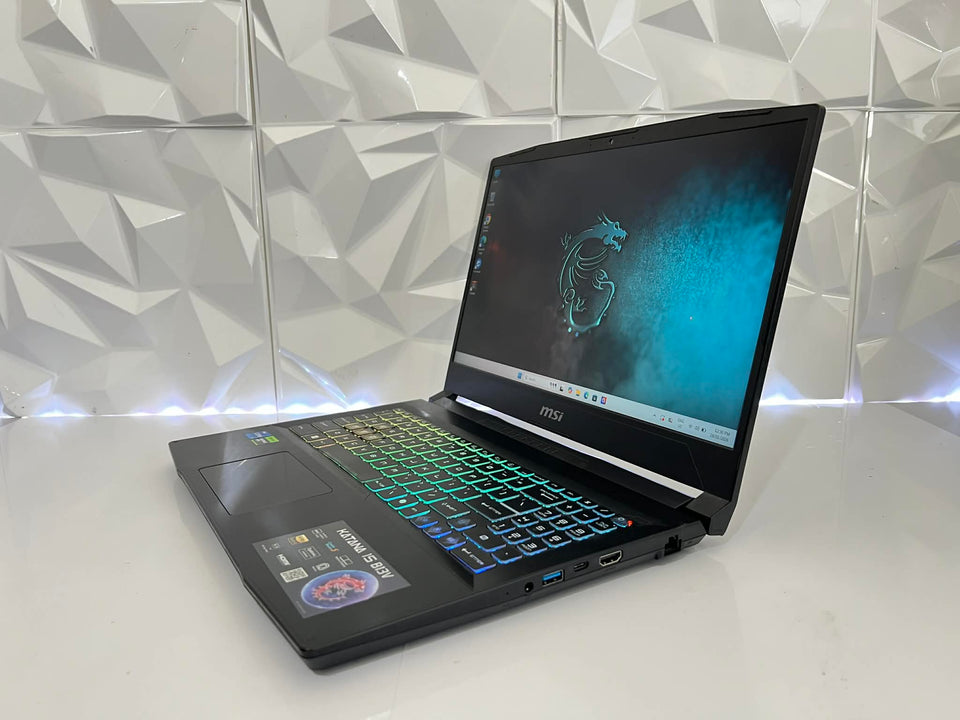 MSI Katana 15 Laptop - i7-13620H - 32GB DDR5 RAM - RTX 4050 - 512GB SSD - 144Hz