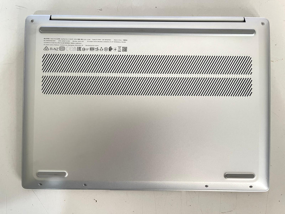 Lenovo Ideapad Slim 5 - R7-8845HS - 32GB DDR5 - 512GB SSD - FHD IPS - 100% Battery