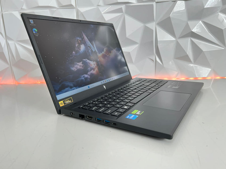 Acer Nitro V15 2025 - RTX 5050 8GB - i5-13420H - 32GB RAM - 1TB SSD - 165Hz