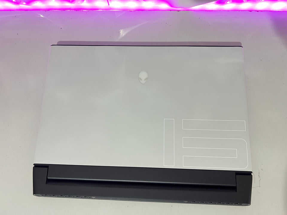(FREE SHIP) Alienware m17 R3 - i7-10875H - RTX 2080 SUPER - 32GB - 1TB SSD - 144Hz