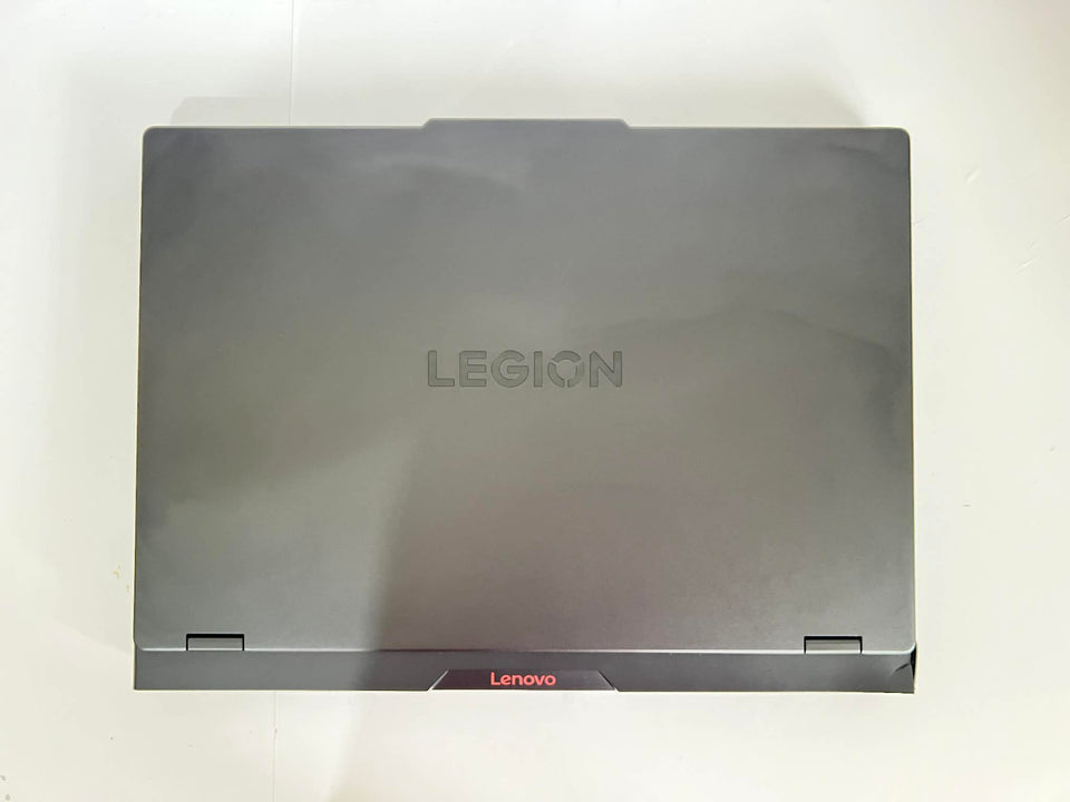 Lenovo Legion Pro 5i – Ultra 9 / 32GB RAM / 1TB SSD / RTX 5070 Ti 12GB / OLED 240Hz / 1Y