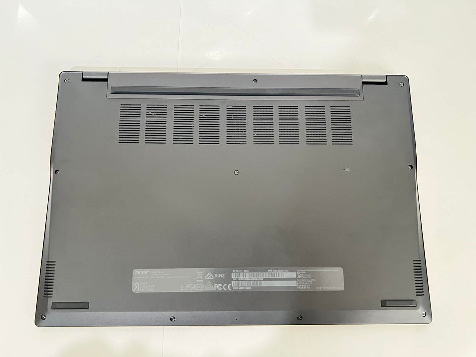 Acer Swift 16 - Ultra 9 288V - 32GB DDR5 RAM - 1TB SSD - 3K OLED 120Hz - 100% Battery