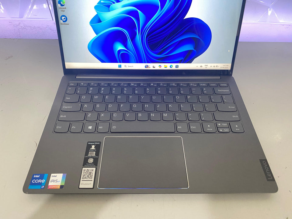 (FREE SHIP) Lenovo Yoga Slim 7i Carbon - i7-1165G7 - 16GB - 1TB SSD - 2K IPS Display