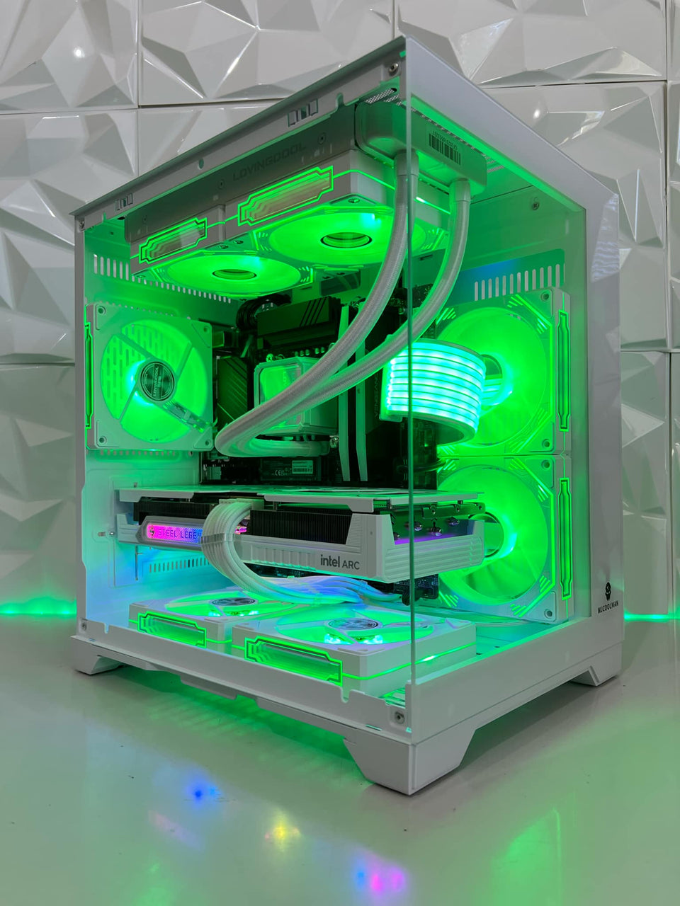 White MiniMeg: RTX 4060/4060 Ti/4070 Super GAMING PC