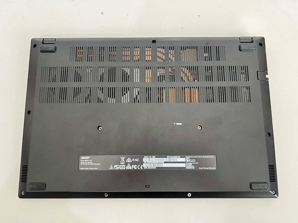 Acer Nitro V15 2025 - RTX 5050 8GB - i5-13420H - 32GB RAM - 1TB SSD - 165Hz