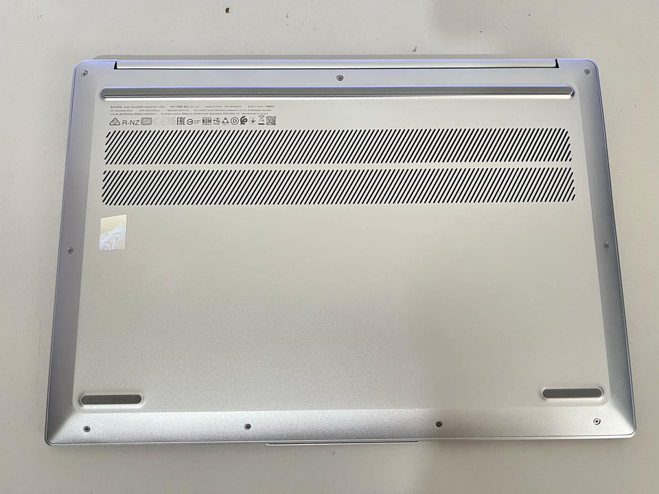 (Warranty 06/2026) Lenovo Slim 5 Laptop - Ultra 5-125H - 16GB DDR5 - 1TB SSD - OLED